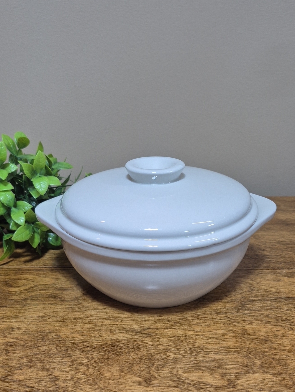 PETRUS REGOUT MAASTRICHT Vintage White Ceramic Lidded Casserole/Serving Dish